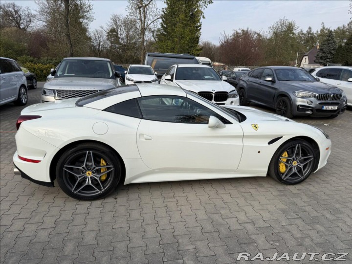 Ferrari California T 3,9 V8 412 kW 2017