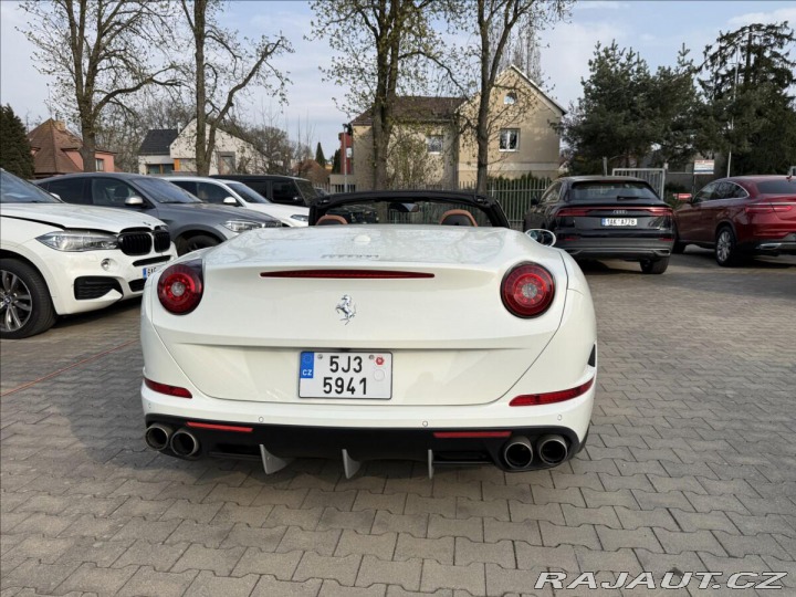 Ferrari California T 3,9 V8 412 kW 2017
