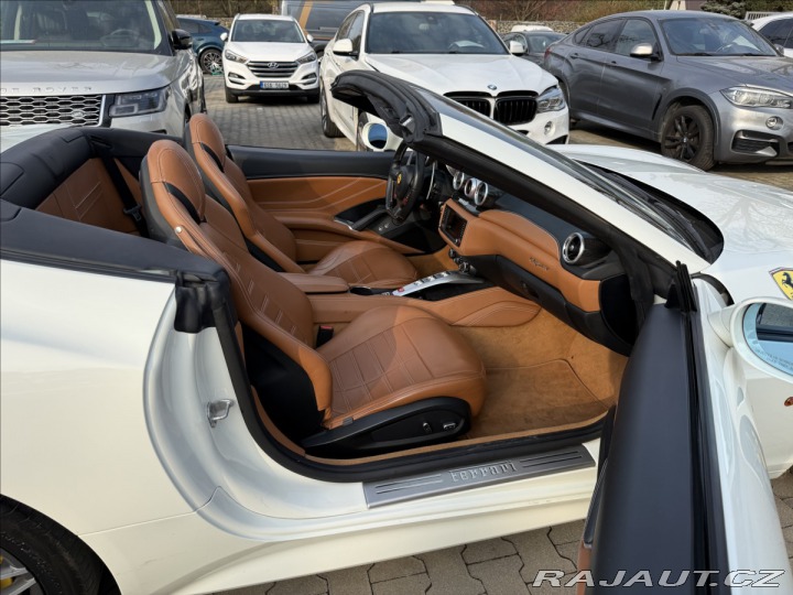 Ferrari California T 3,9 V8 412 kW 2017