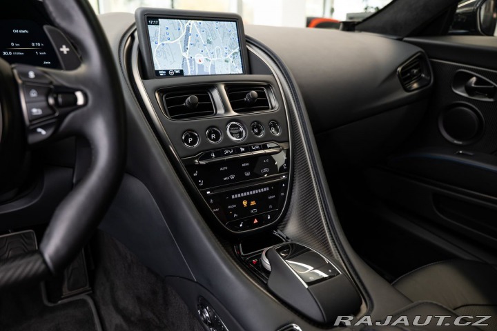 Aston Martin DBS  2023