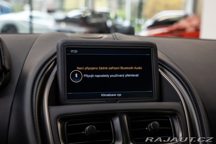 Aston Martin DBS  2023