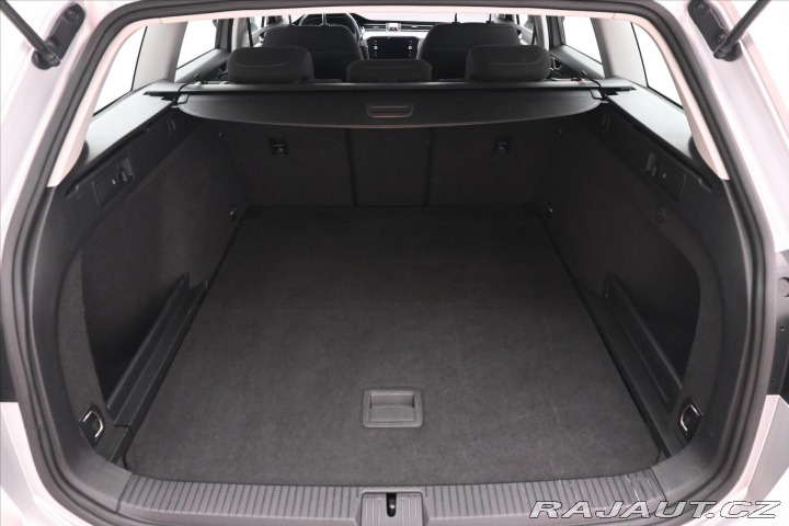 Volkswagen Passat 2,0 TDI 110kW Business Zá 2020