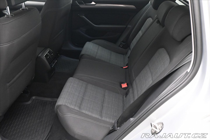 Volkswagen Passat 2,0 TDI 110kW Business Zá 2020