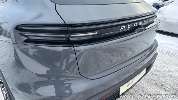 Porsche Macan 4 2025