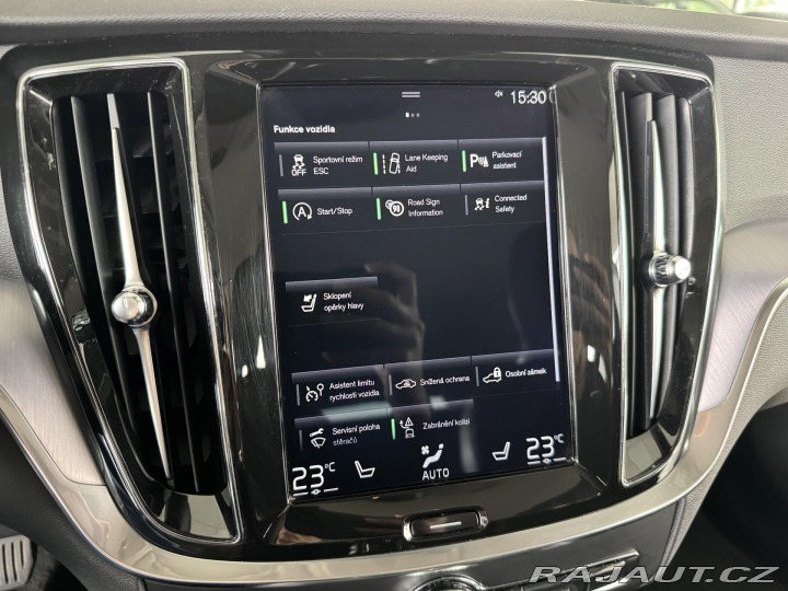 Volvo V60 T4 AUT*140kW*KeyLess*REZE 2020