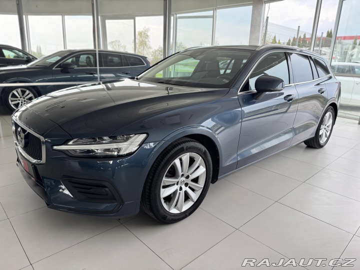 Volvo V60 T4 AUT*140kW*KeyLess*REZE 2020
