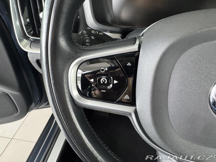 Volvo V60 T4 AUT*140kW*KeyLess*REZE 2020