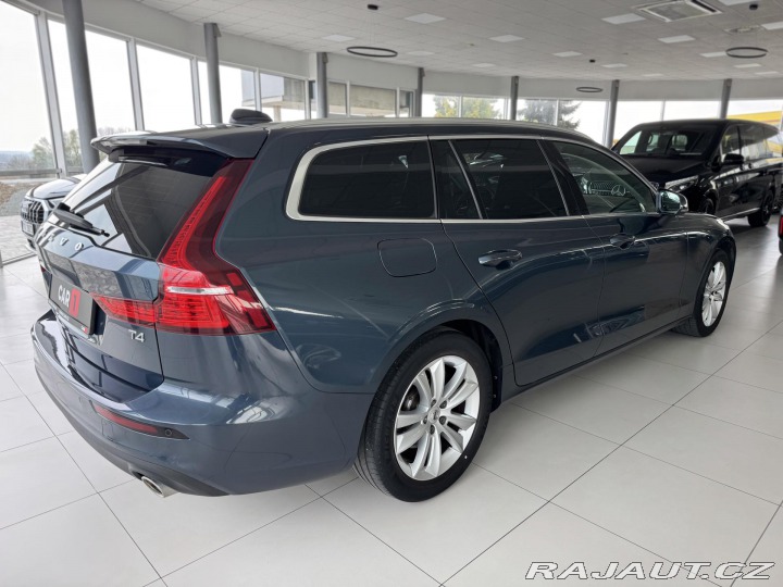 Volvo V60 T4 AUT*140kW*KeyLess*REZE 2020