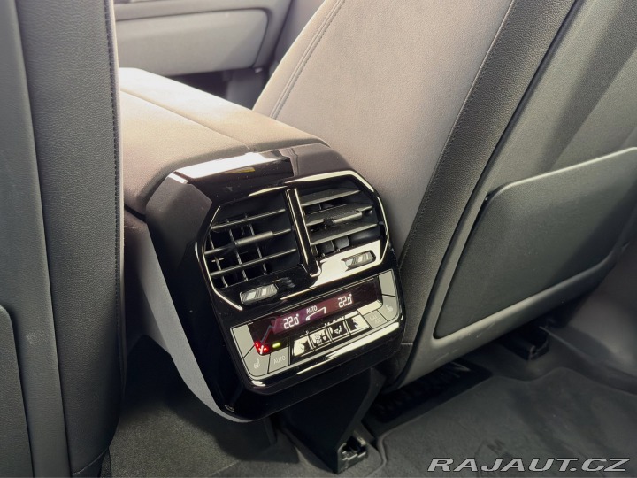 BMW iX xDrive60 1800