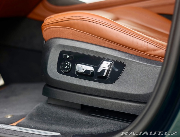 BMW X7 ALPINA XB7 4.4 V8 Skylou 2023