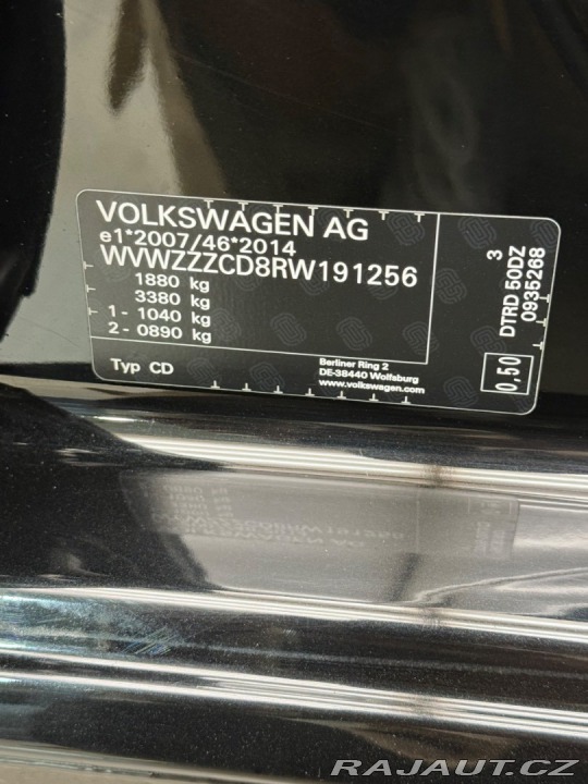 Volkswagen Golf 2.0 TDI Life 1.Majiteľ S 2024