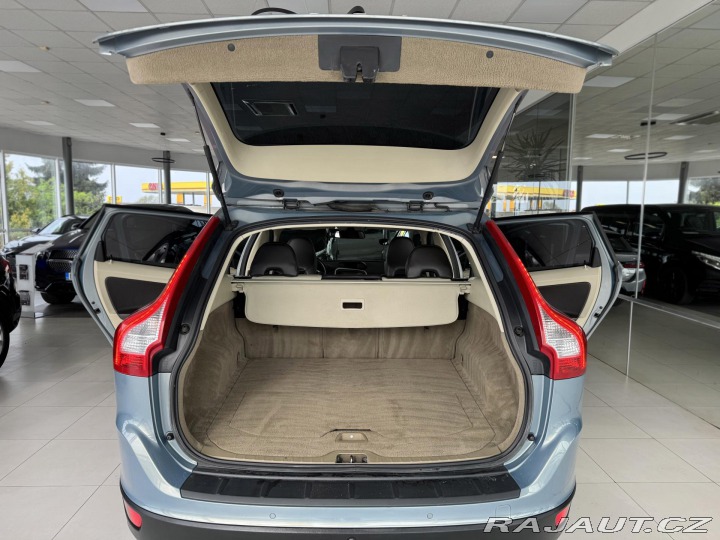 Volvo XC60 D5 AWD*Aut*Summum*Kamera* 2009