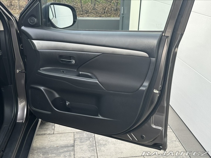 Mitsubishi Outlander 2,2 DI-D 150PS  Plus-7 2016