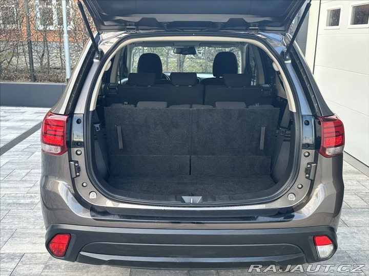 Mitsubishi Outlander 2,2 DI-D 150PS  Plus-7 2016