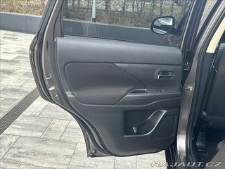 Mitsubishi Outlander 2,2 DI-D 150PS  Plus-7 2016