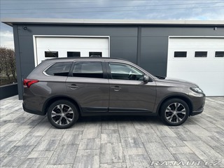 Mitsubishi Outlander 2,2 DI-D 150PS  Plus-7 2016