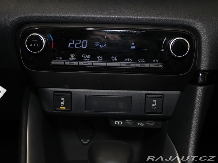 Mazda Ostatní modely 2 Hybrid 1,5 HEV Centre-Line 12 69 2025