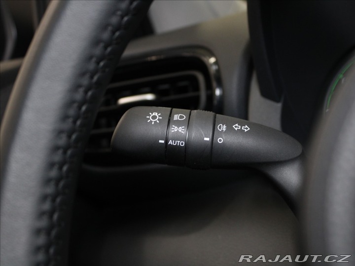 Mazda Ostatní modely 2 Hybrid 1,5 HEV Centre-Line 12 69 2025