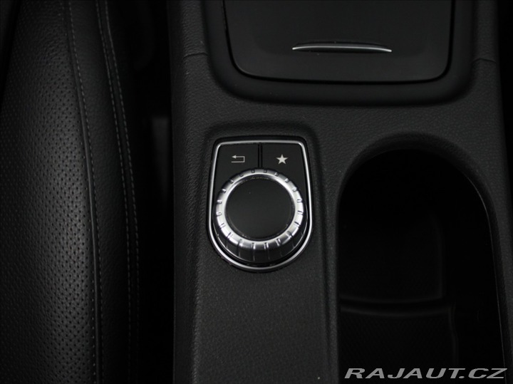 Mercedes-Benz GLA 2,0 250 4Matic H/K PAMĚŤ 2016