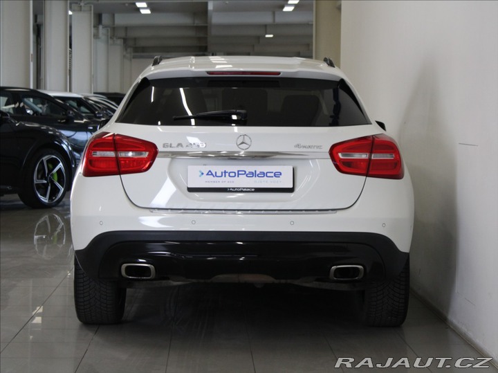 Mercedes-Benz GLA 2,0 250 4Matic H/K PAMĚŤ 2016