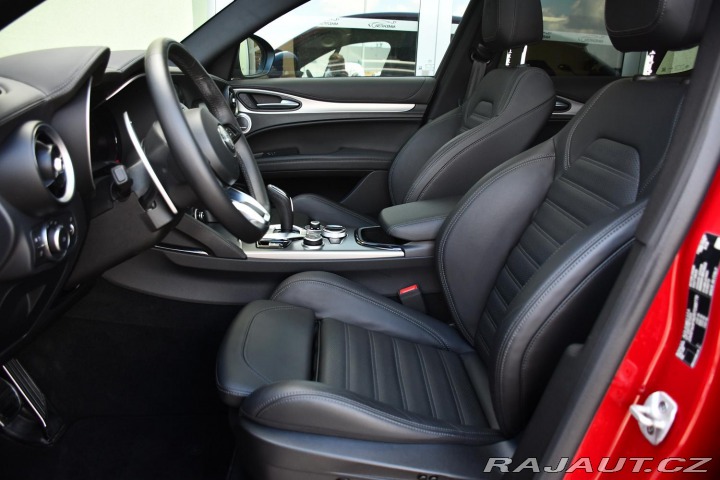 Alfa Romeo Stelvio 2.0TURBO 206kW VELOCE Zad 2024