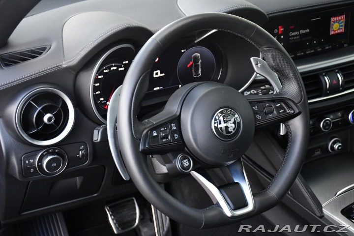 Alfa Romeo Stelvio 2.0TURBO 206kW VELOCE Zad 2024