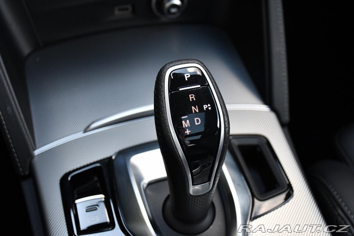 Alfa Romeo Stelvio 2.0TURBO 206kW VELOCE Zad 2024