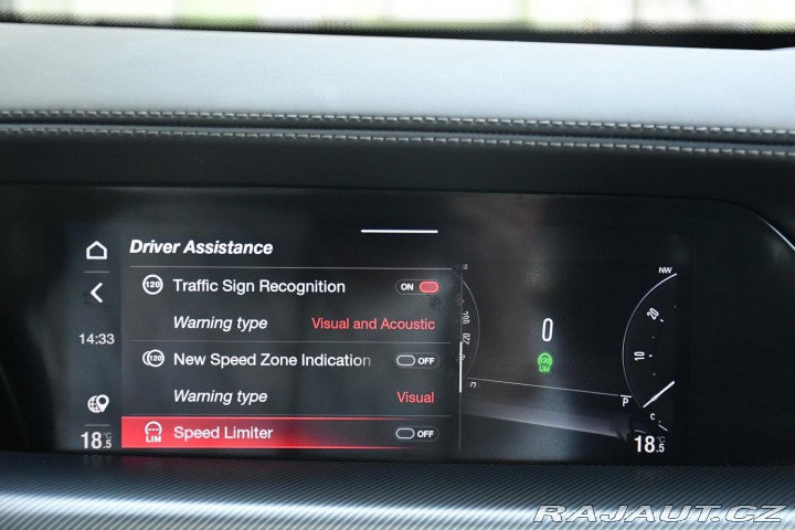 Alfa Romeo Stelvio 2.0TURBO 206kW VELOCE Zad 2024