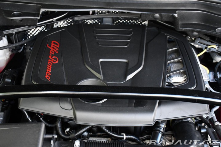 Alfa Romeo Stelvio 2.0TURBO 206kW VELOCE Zad 2024