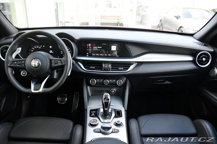 Alfa Romeo Stelvio 2.0TURBO 206kW VELOCE Zad 2024