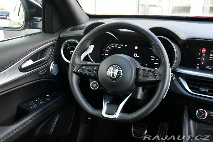 Alfa Romeo Stelvio 2.0TURBO 206kW VELOCE Zad 2024