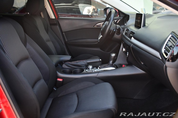 Mazda 3 2.0i AT REVOLUTION TAŽNÉ 2013