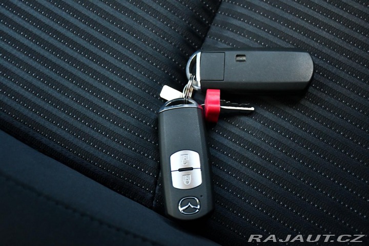 Mazda 3 SP/G120/AT/REVOLUTION 2013