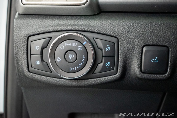 Ford Ranger 2.0 XLT*Naviják*4x4*TAŽNÉ 2020