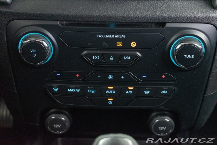 Ford Ranger 2.0 XLT*Naviják*4x4*TAŽNÉ 2020