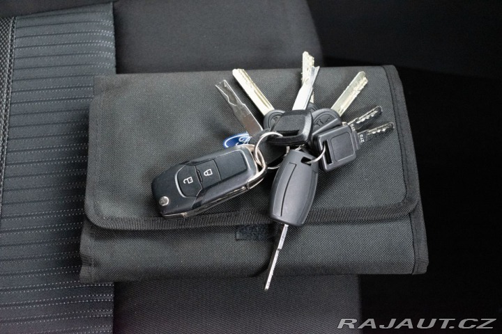 Ford Ranger 2.0 XLT*Naviják*4x4*TAŽNÉ 2020