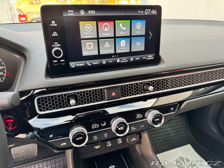 Honda Civic 2.0e:HEV Elegance SKLADEM 2026