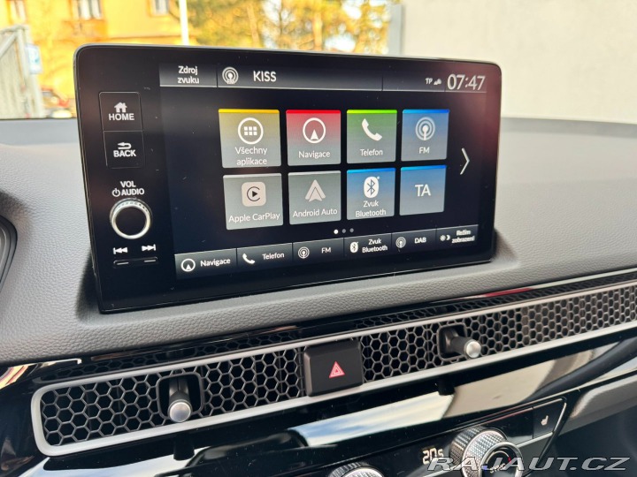 Honda Civic 2.0e:HEV Elegance SKLADEM 2026