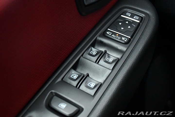 Renault Clio 0,9TCe 66kW LED TAŽNÉ KAM 2016