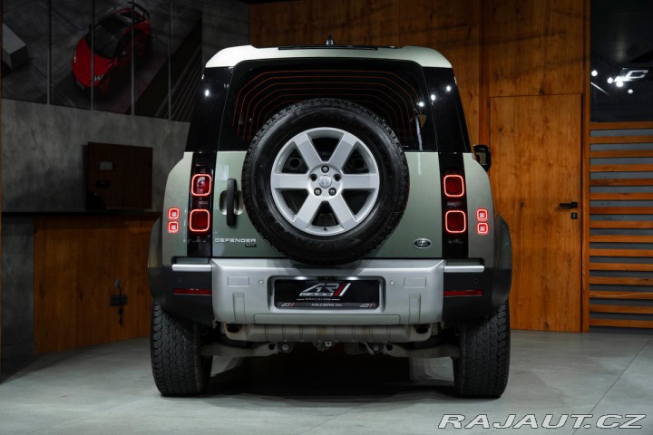 Land Rover Defender  2022