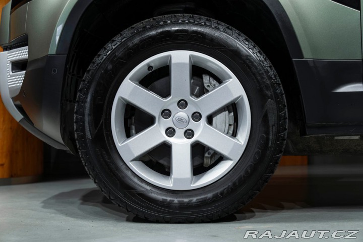 Land Rover Defender  2022