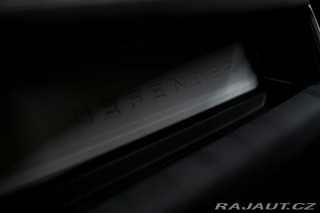 Land Rover Defender  2022