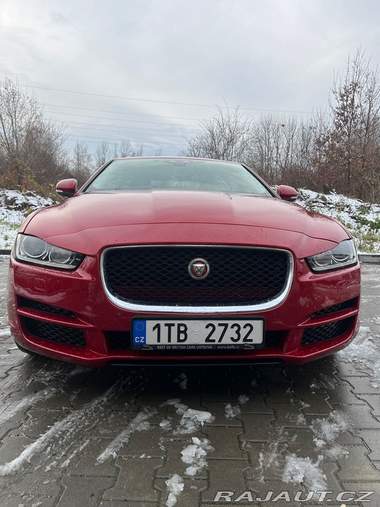 Jaguar XE  2016