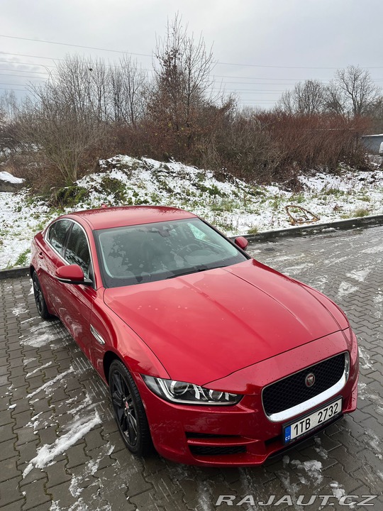Jaguar XE  2016