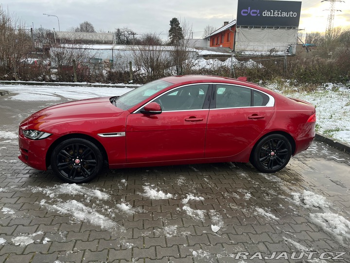 Jaguar XE  2016