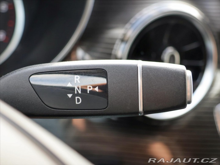 Mercedes-Benz V 2,0 300d 174kW Aut. L Kůž 2021