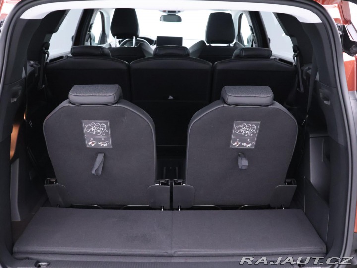 Peugeot 5008 1,5 HDI 96kW Allure 7-Mís 2022