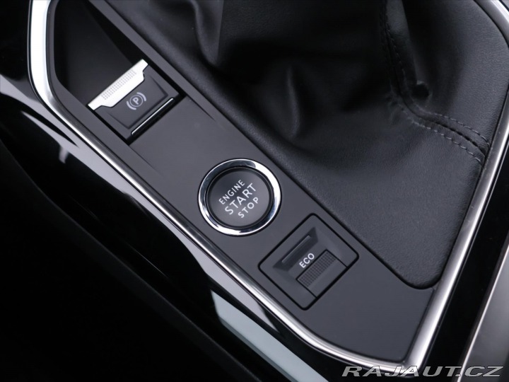 Peugeot 5008 1,5 HDI 96kW Allure 7-Mís 2022