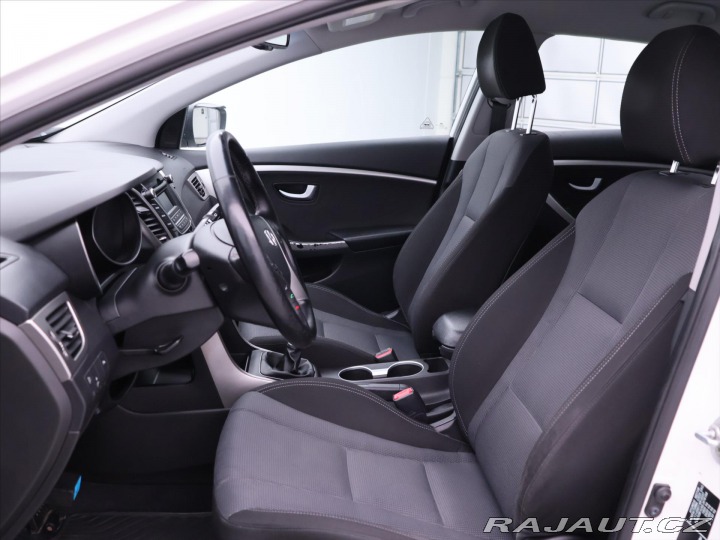 Hyundai i30 1,6 CRDi 81 kW Tažné Aut. 2014
