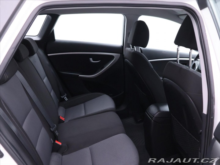 Hyundai i30 1,6 CRDi 81 kW Tažné Aut. 2014
